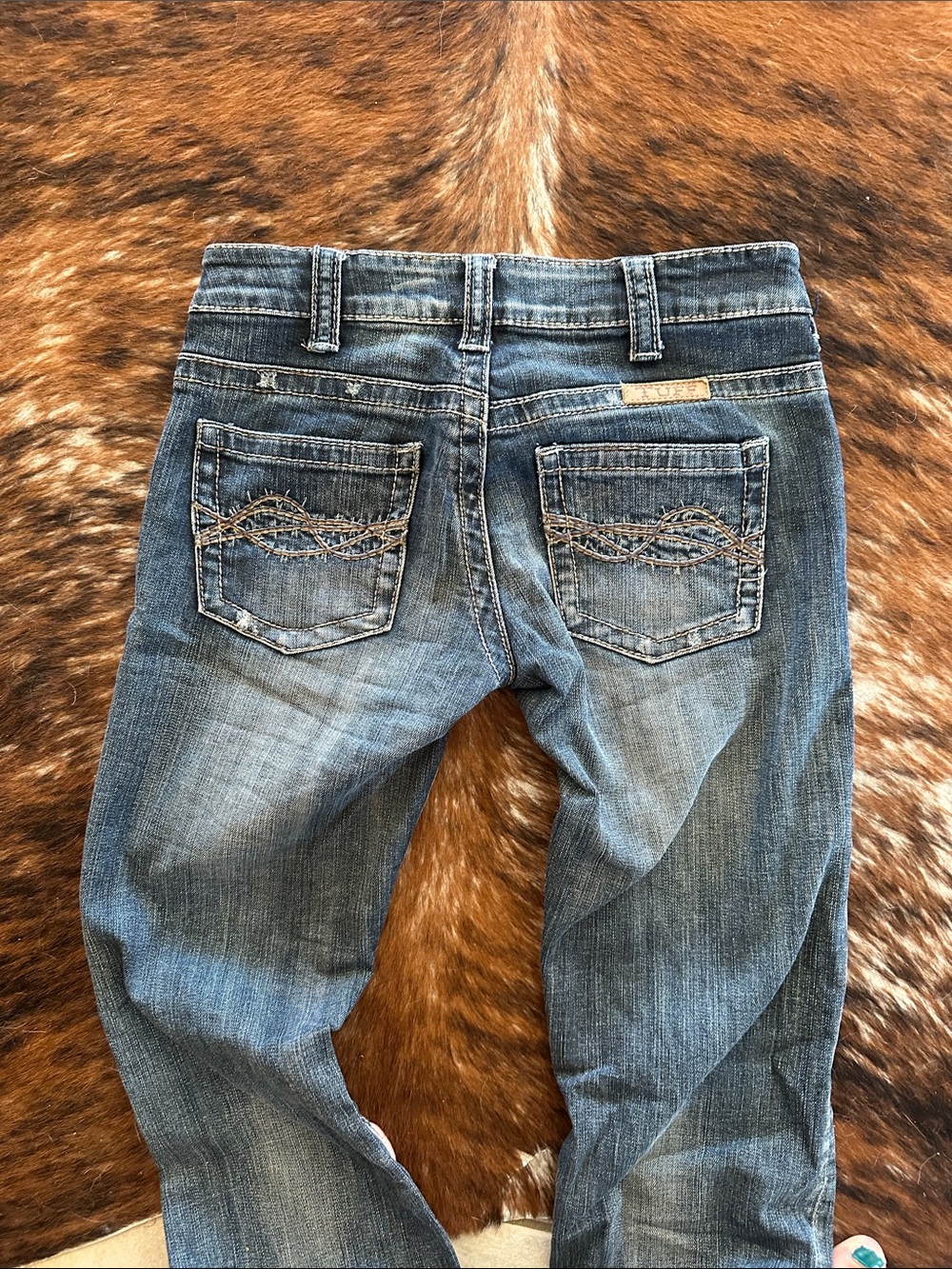 Cowgirl tuff jeans 26 x 35 dark wash - Picture 2 of 8